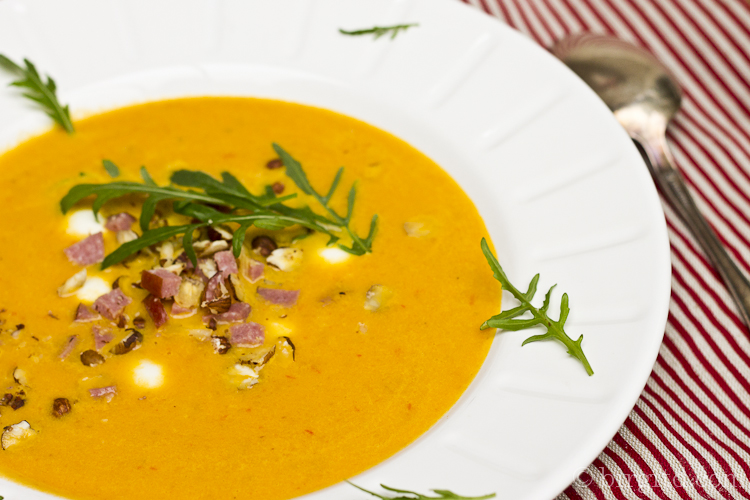 N° 7 ♥ Würzige Möhrensuppe mit Mozzarella &amp; Cabanossi – Birgit D