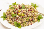 Quinoasalat mit Granatapfel und Trauben